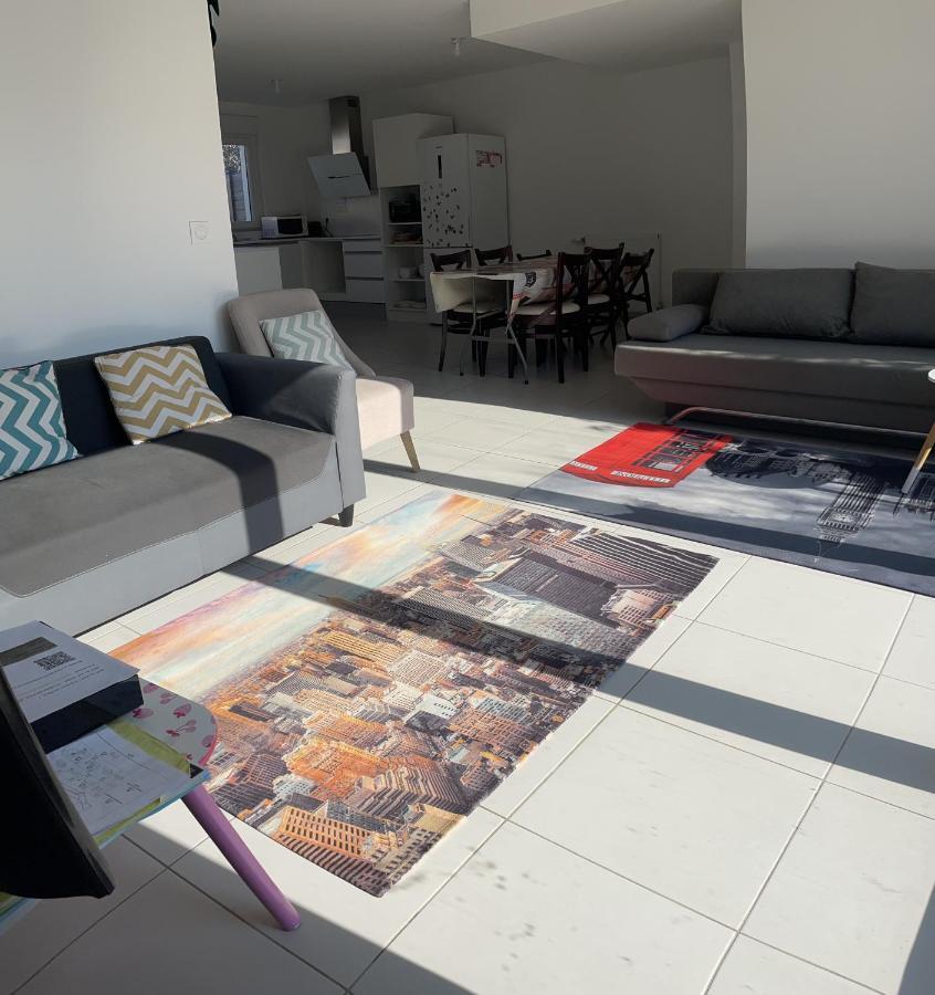 Duplex Neuf 90 M2 - 3 Chambres, Avec Jardin A Сартрувиль Экстерьер фото